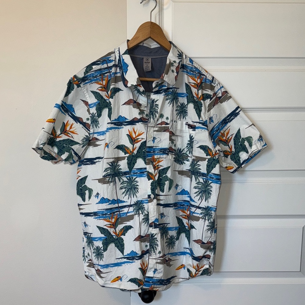 Hurley Men's Tropical Print Casual Shirt - White and Green